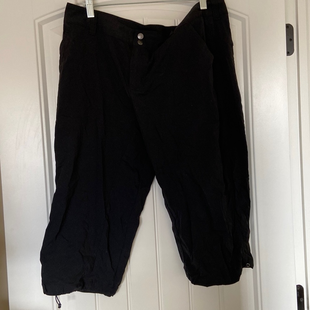 Columbia black  outdoor capri pants size 16